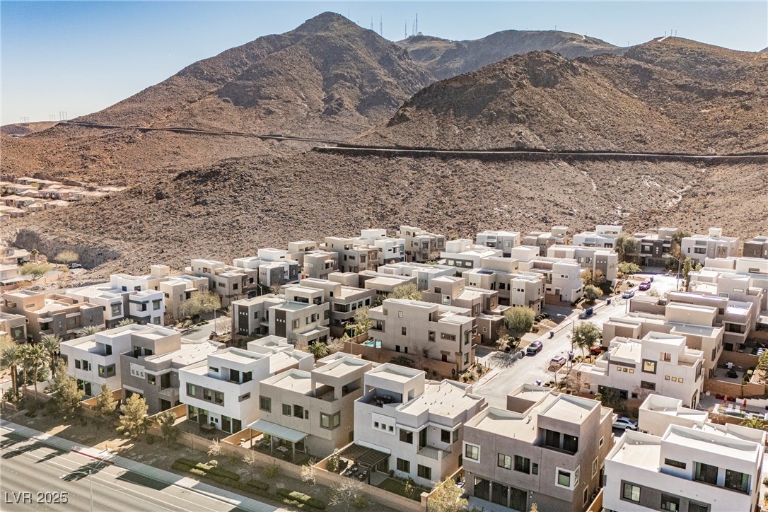 816 Loch Katrine Avenue