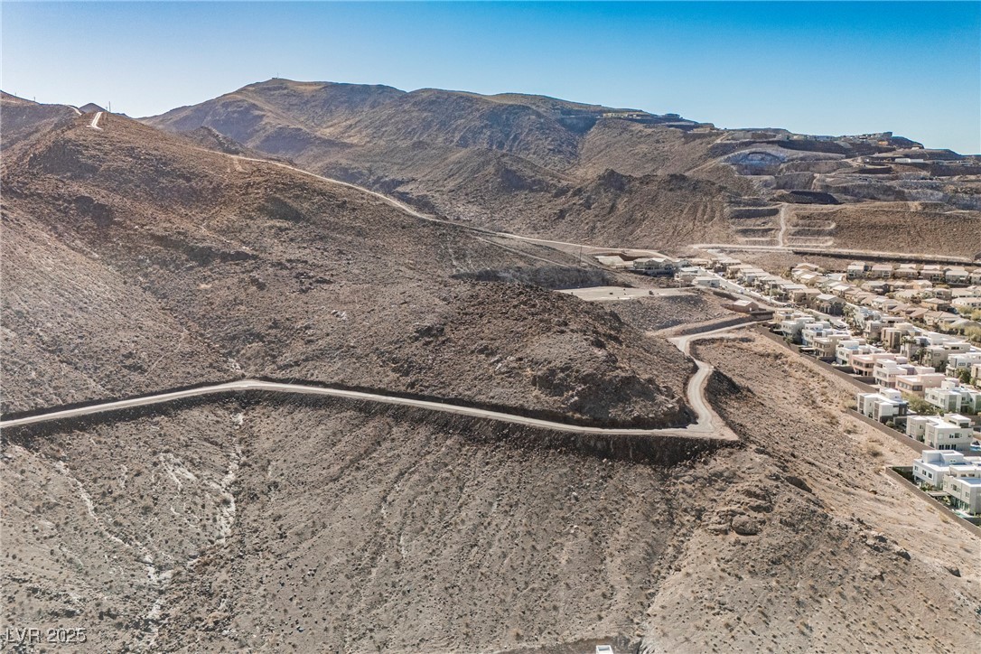 816 Loch Katrine Avenue