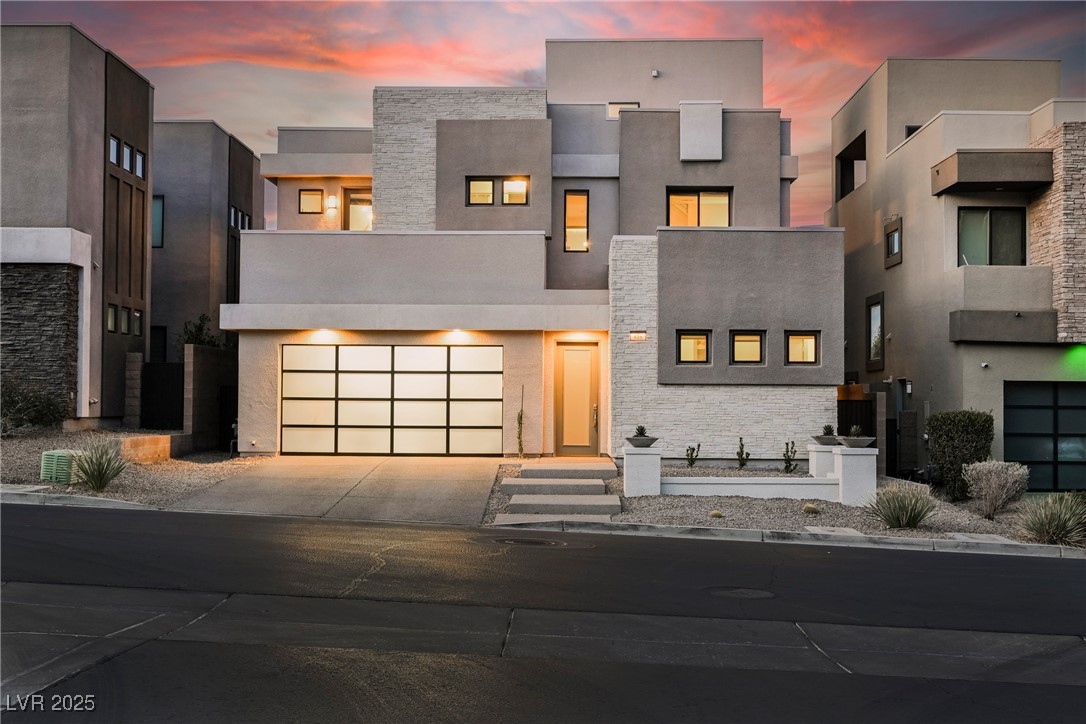 816 Loch Katrine Avenue