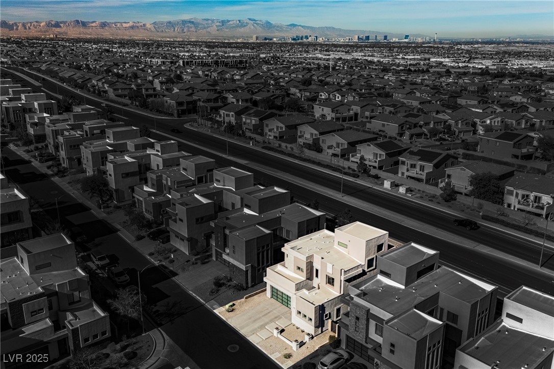 816 Loch Katrine Avenue