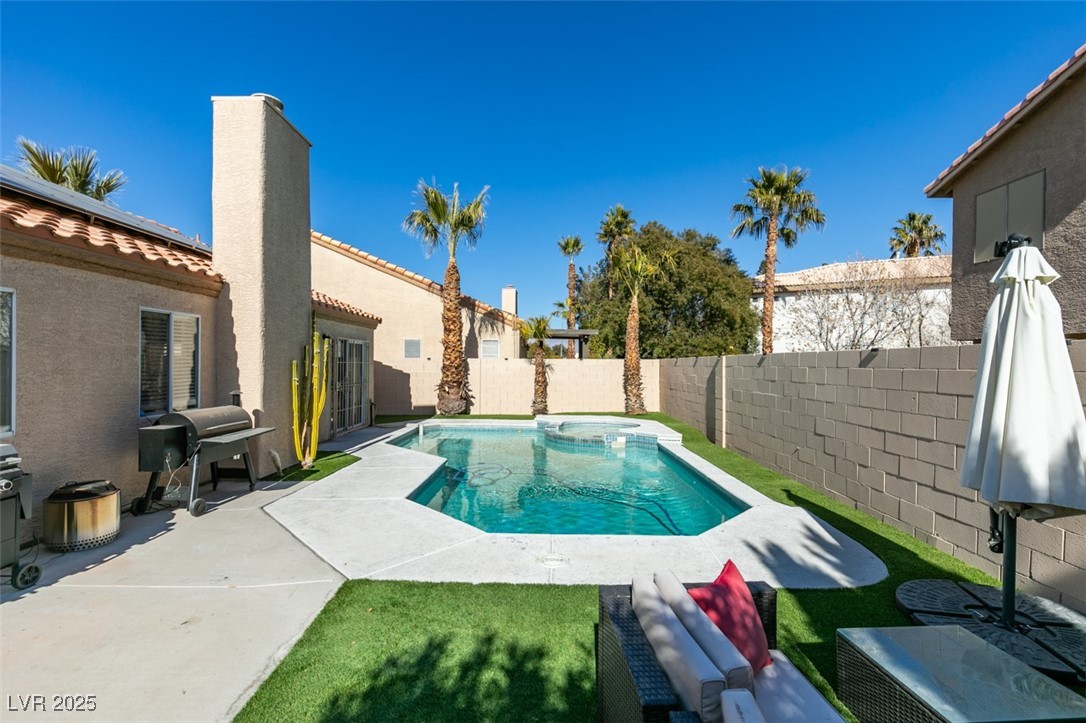 5524 Desert Valley Drive