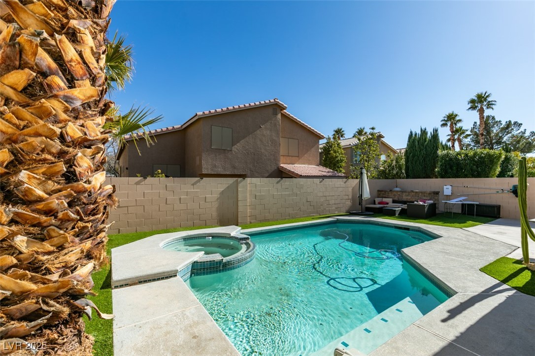 5524 Desert Valley Drive