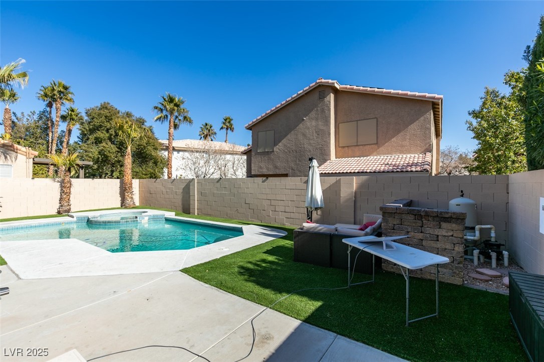 5524 Desert Valley Drive