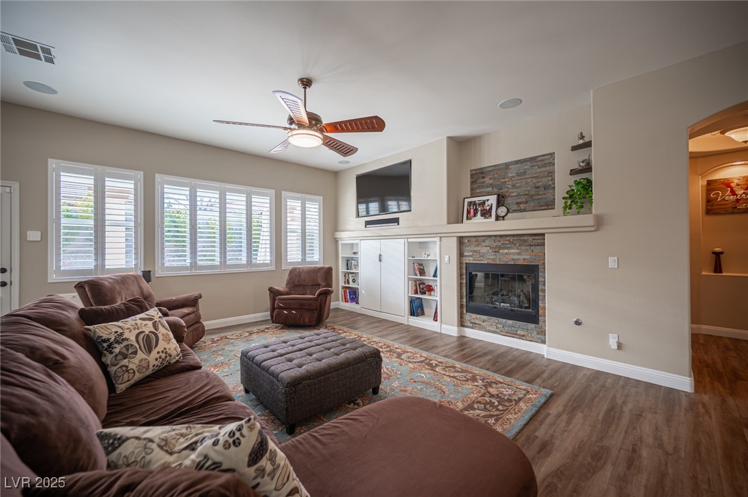 1901 Shady Elm Street