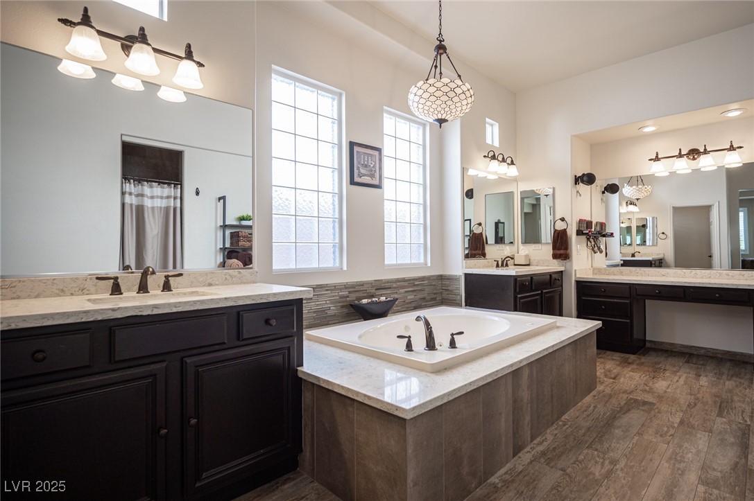 1901 Shady Elm Street