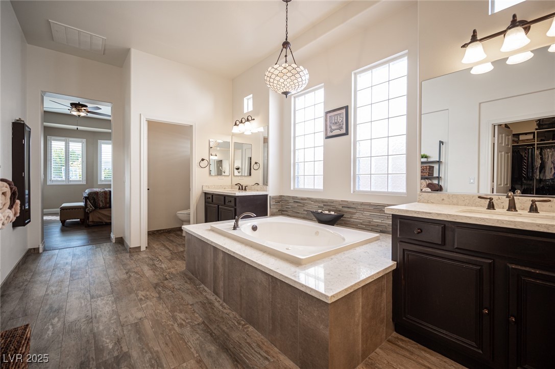 1901 Shady Elm Street