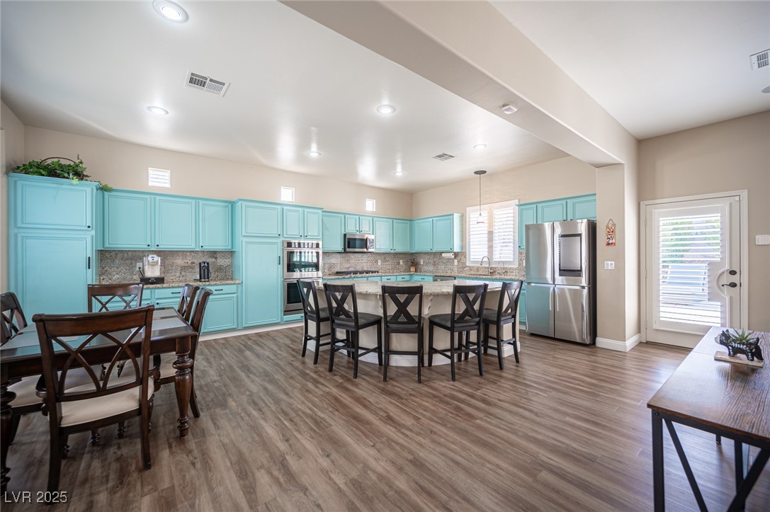 1901 Shady Elm Street