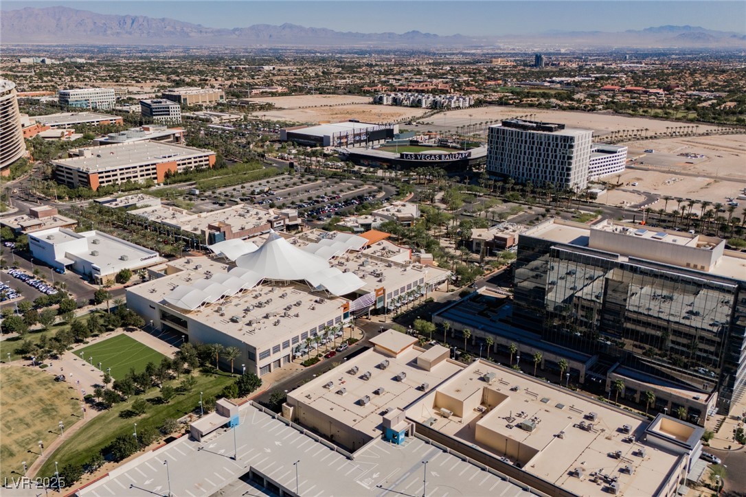 1901 Shady Elm Street