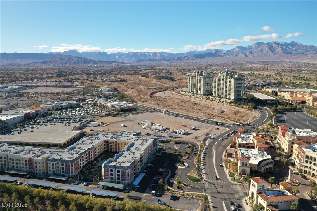 1901 Shady Elm Street