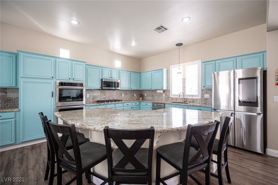 1901 Shady Elm Street