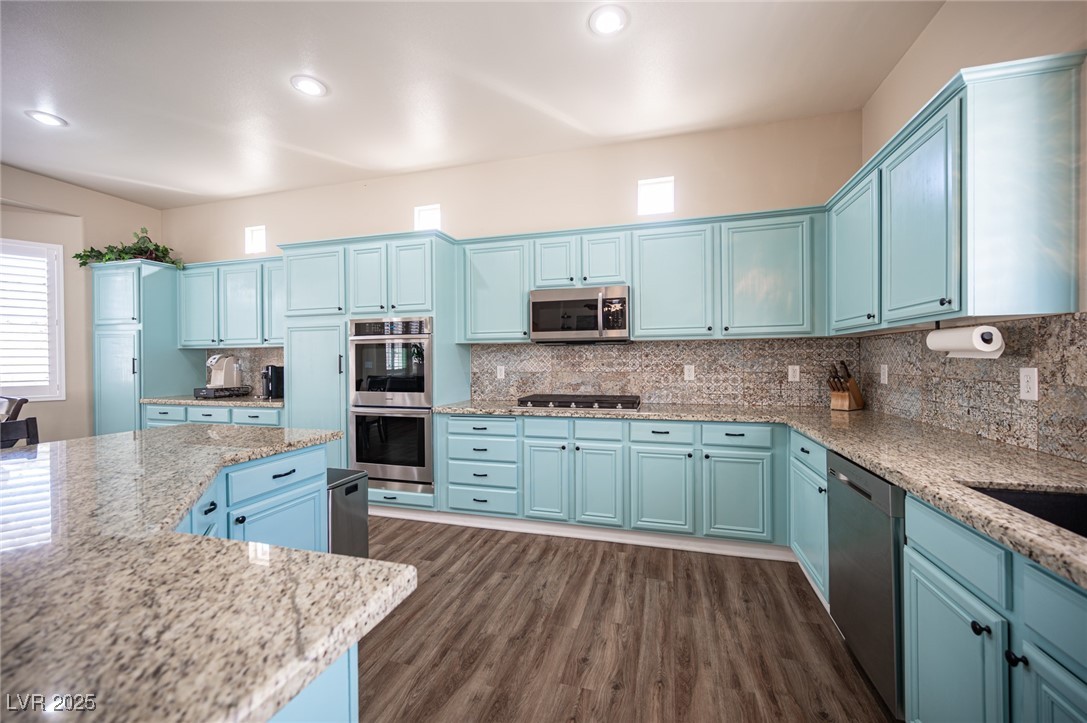 1901 Shady Elm Street