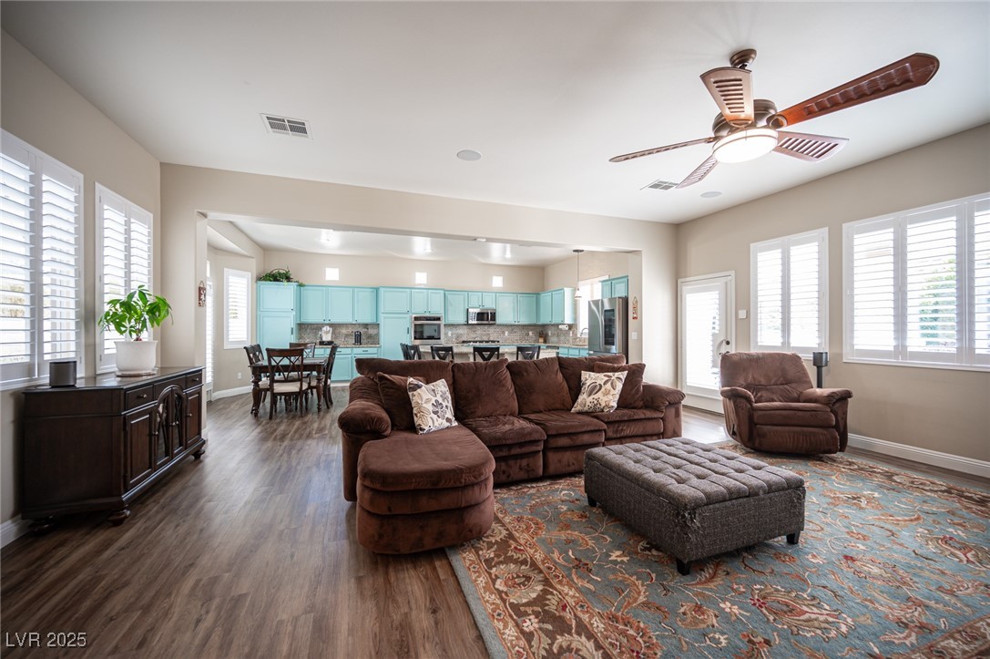 1901 Shady Elm Street