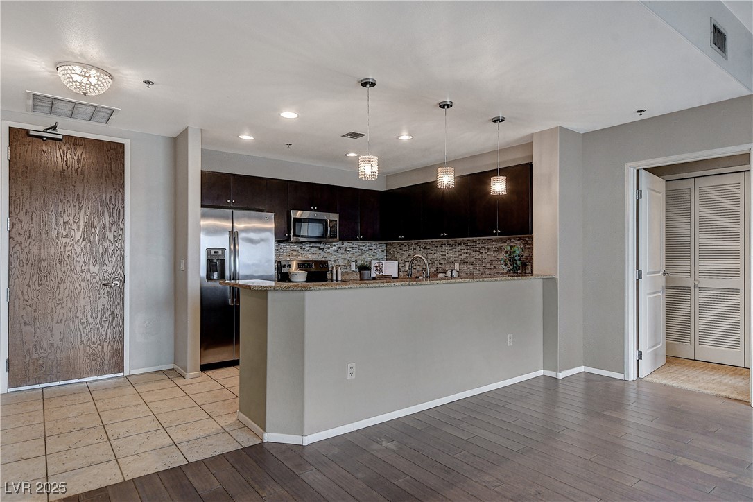 8255 Las Vegas Boulevard 1615