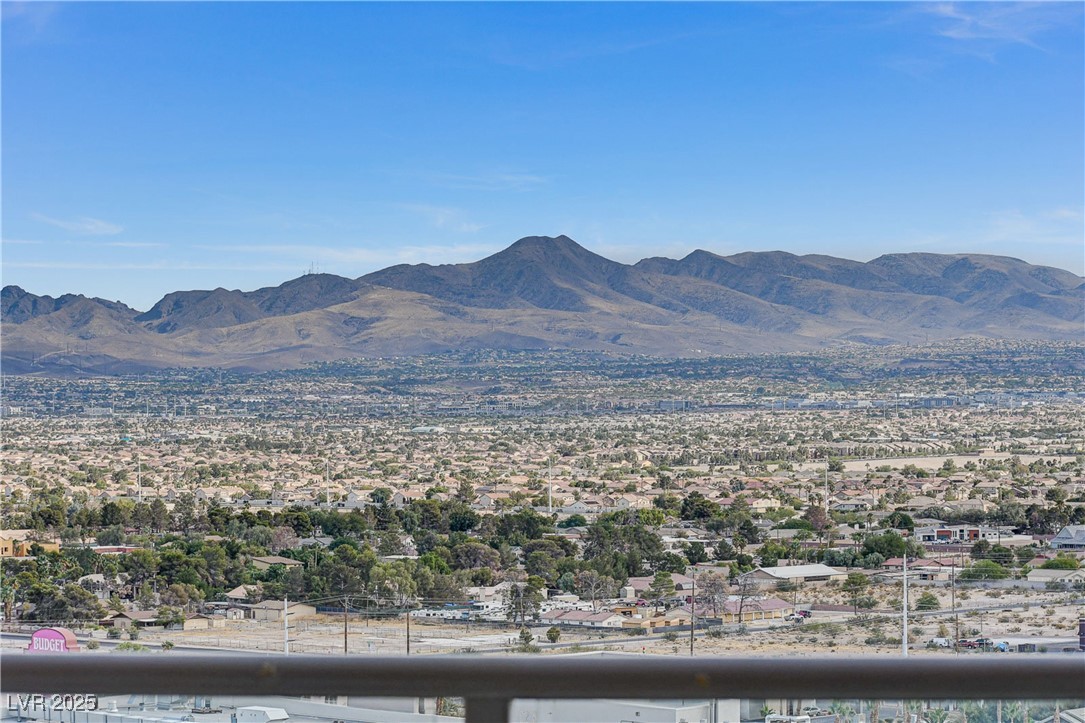 8255 Las Vegas Boulevard 1615