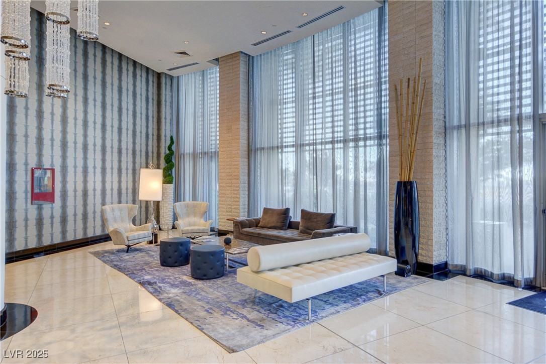 8255 Las Vegas Boulevard 1615