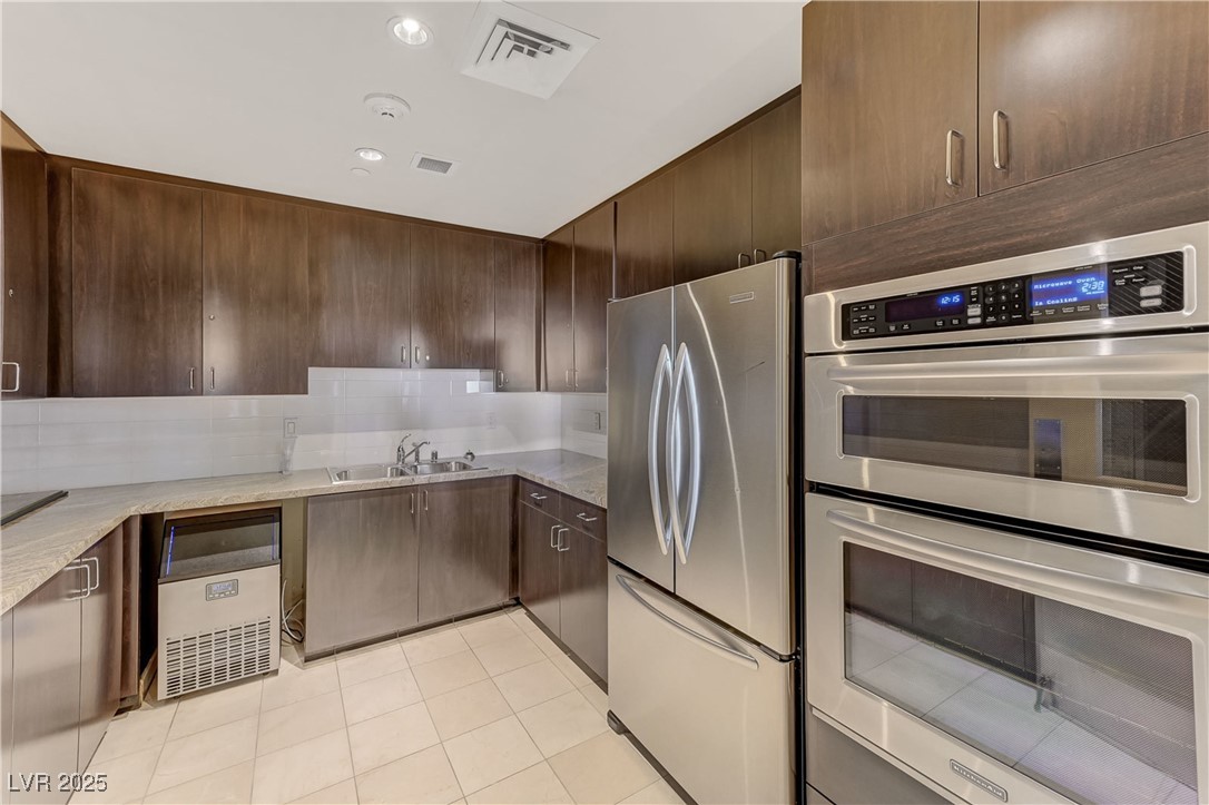 8255 Las Vegas Boulevard 1615