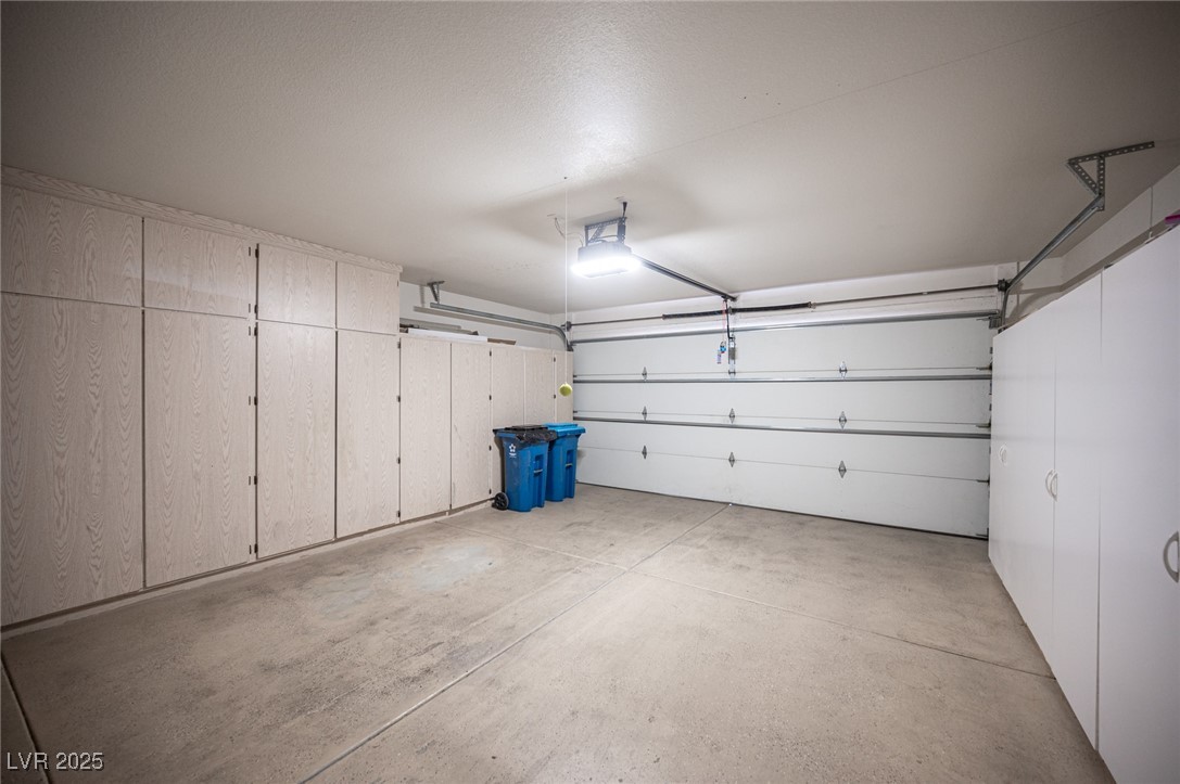 10121 Hemet Drive