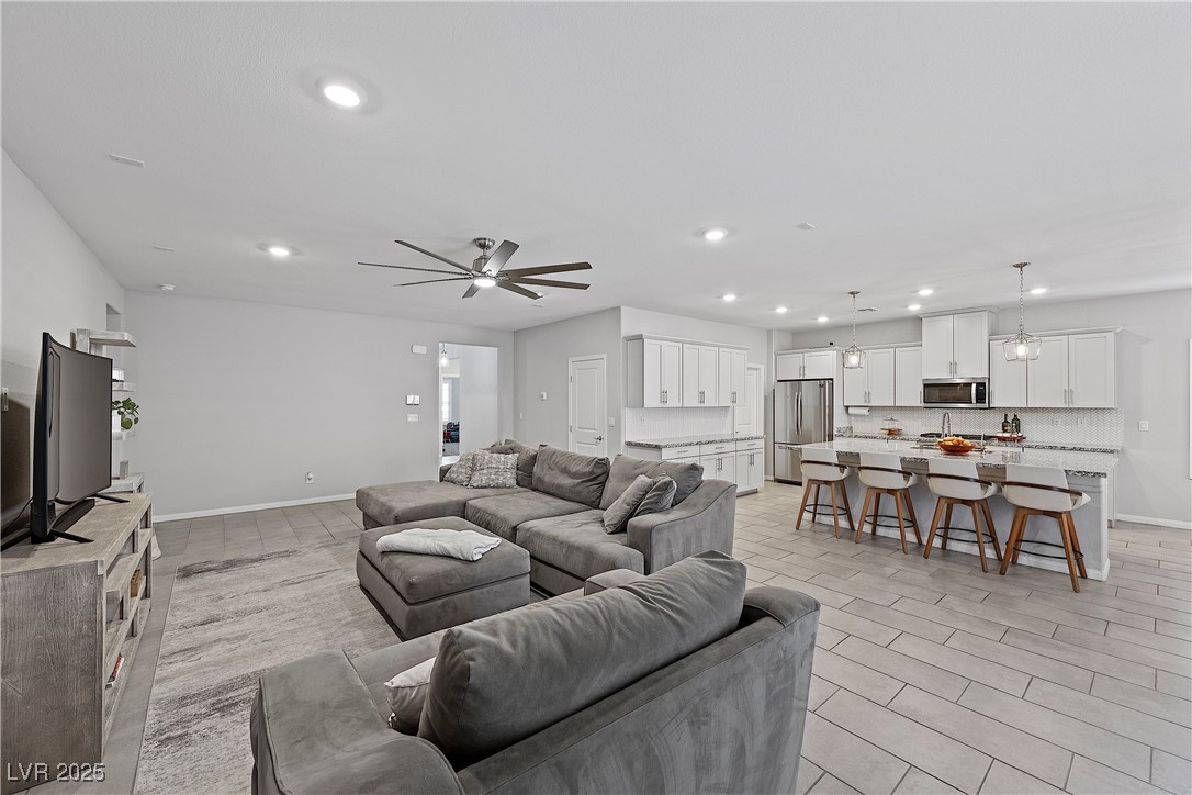 8976 South Park Street