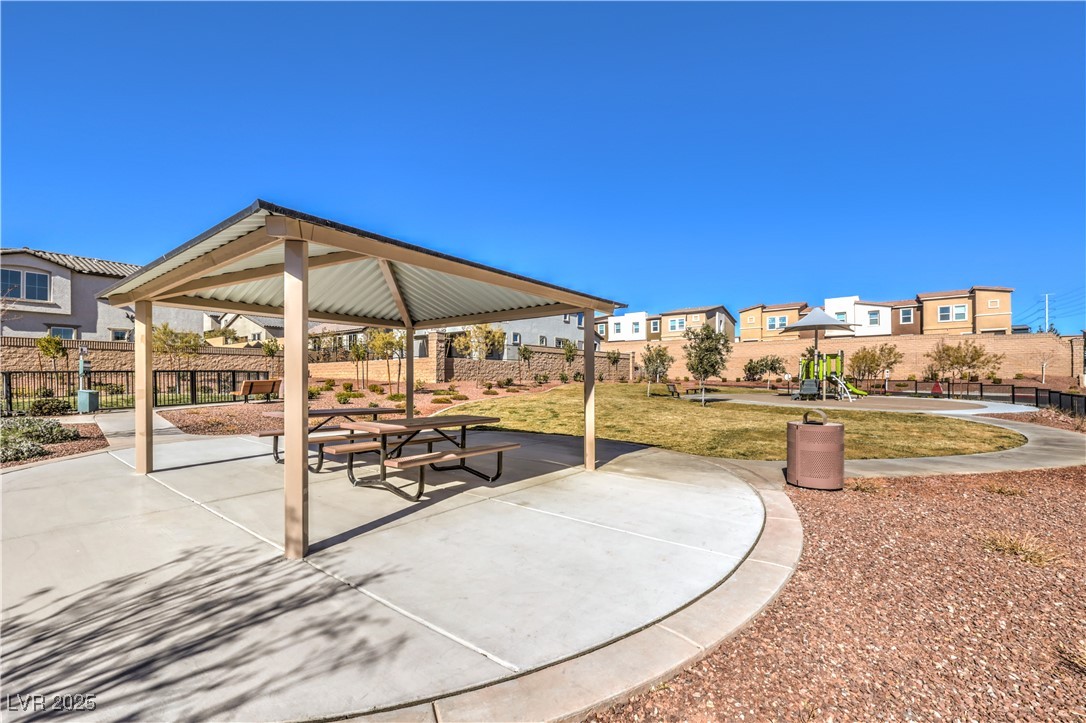 6850 Sweet Bay Street