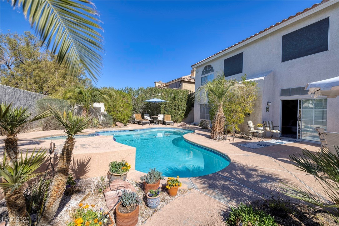 13 White Tail Court