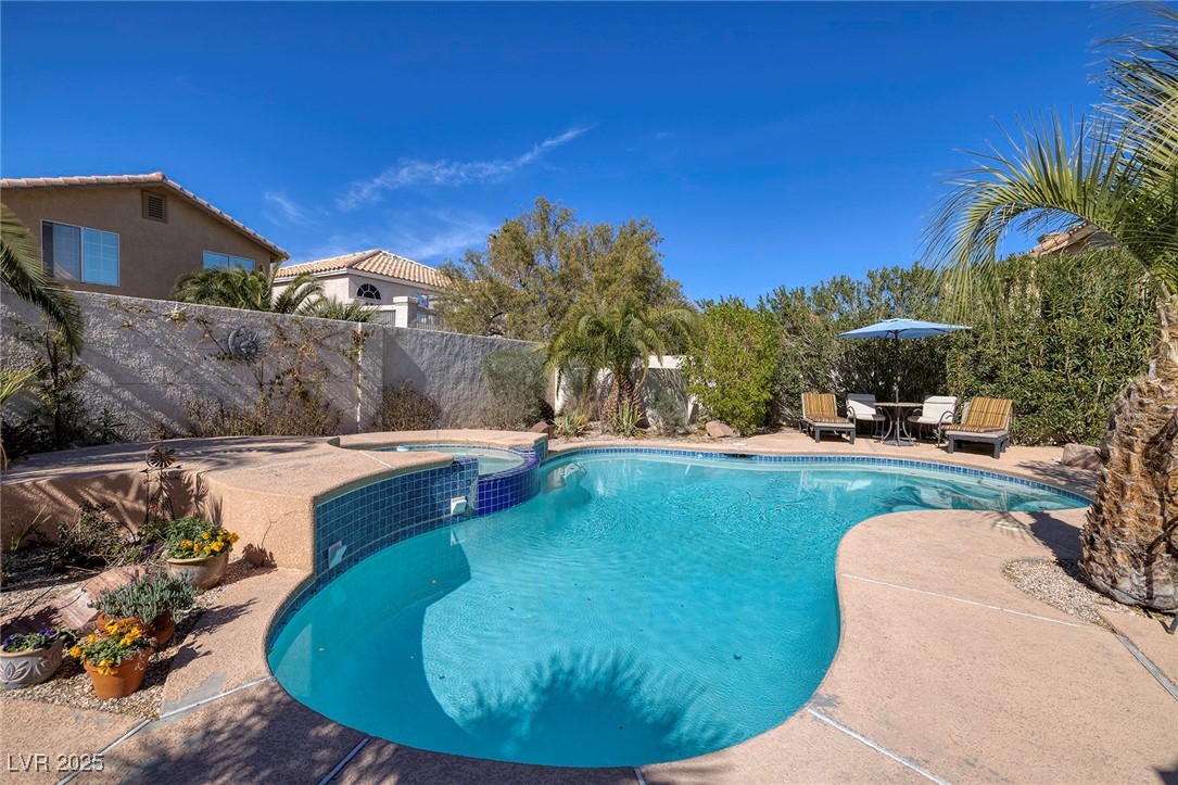 13 White Tail Court