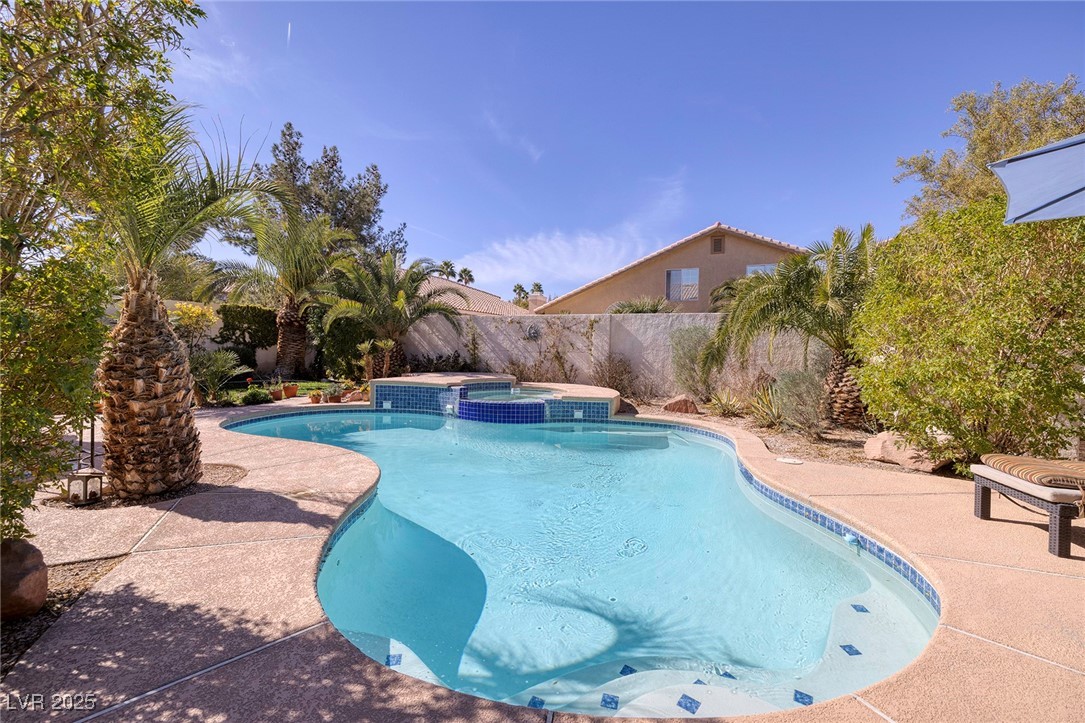 13 White Tail Court