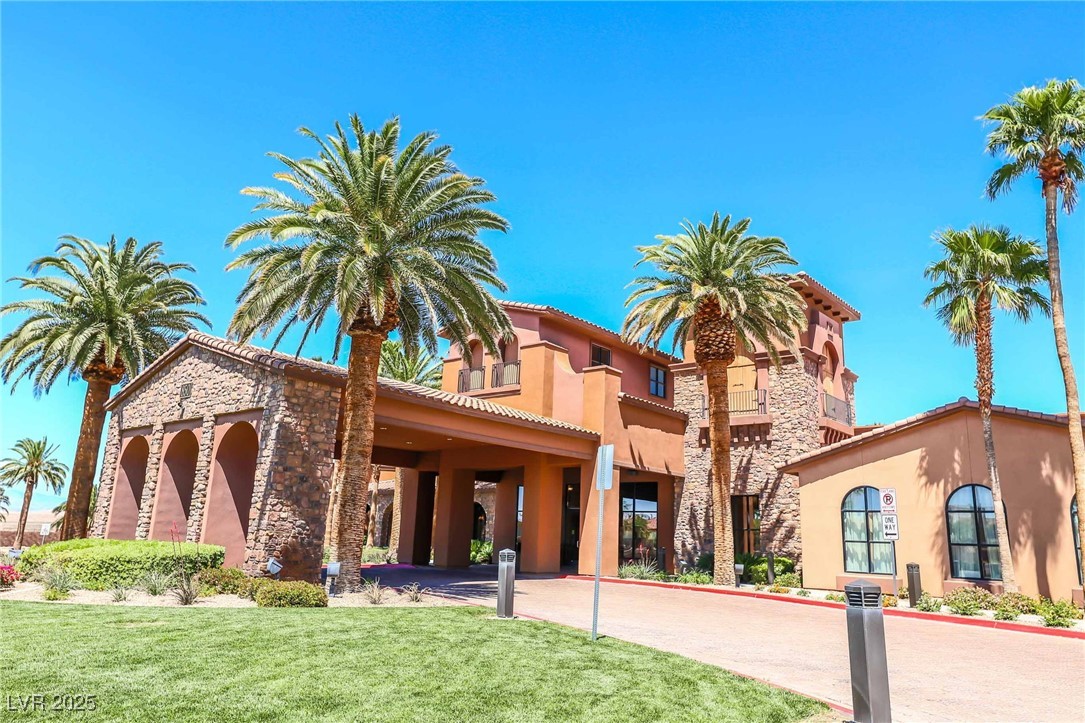 1004 Cetona Court
