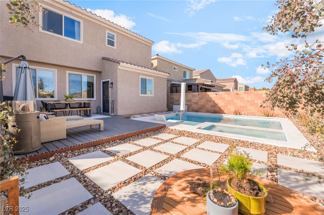 1004 Cetona Court