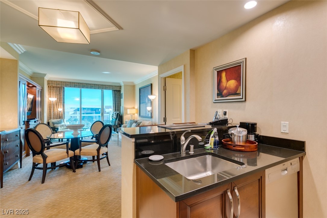 145 East HARMON Avenue 1202