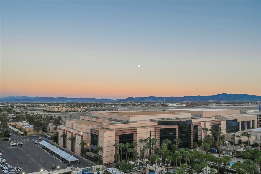 145 East HARMON Avenue 1202