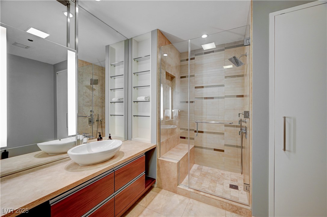 3722 Las Vegas Boulevard 1609