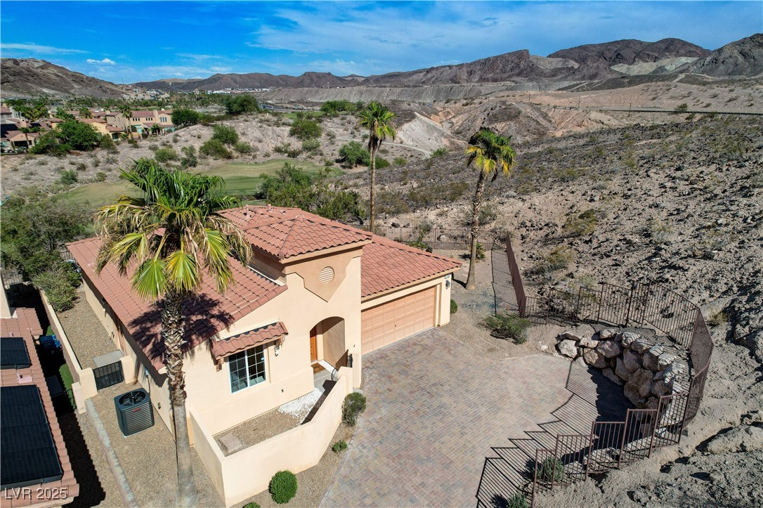 1150 Calcione Drive