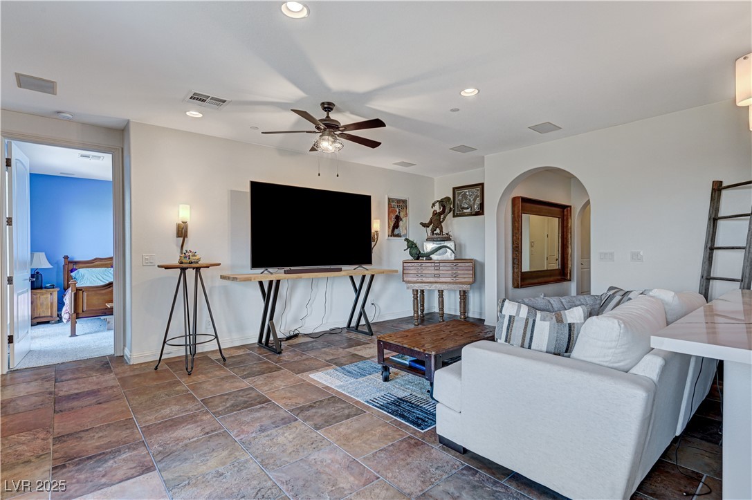 1150 Calcione Drive