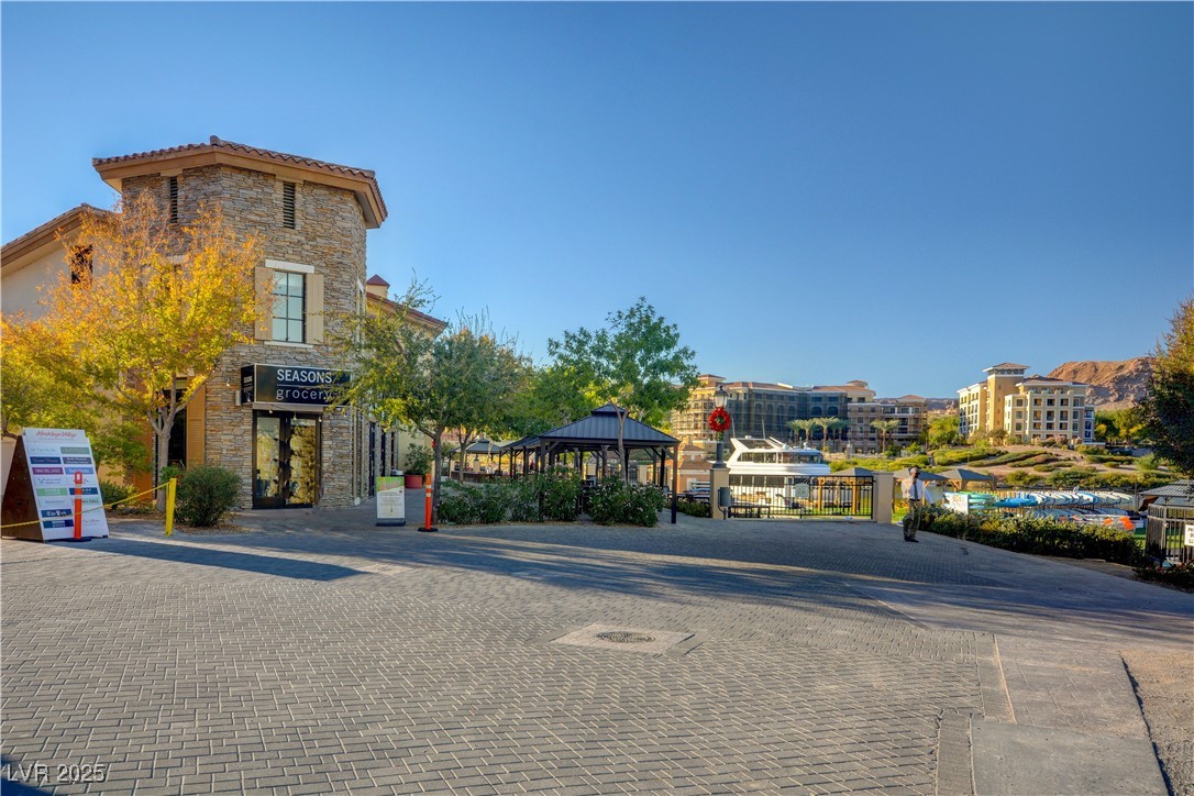 1150 Calcione Drive
