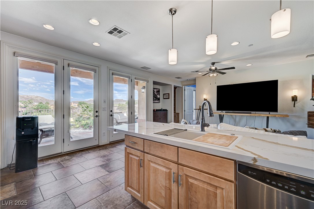 1150 Calcione Drive