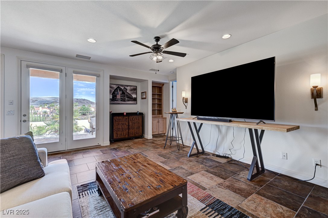1150 Calcione Drive