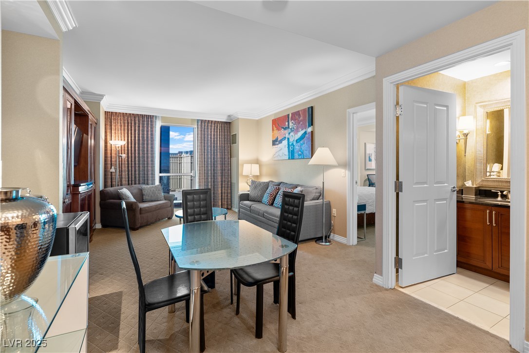 125 East Harmon Avenue 2521