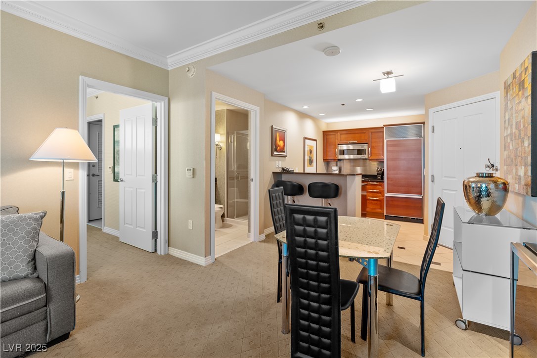 125 East Harmon Avenue 2521