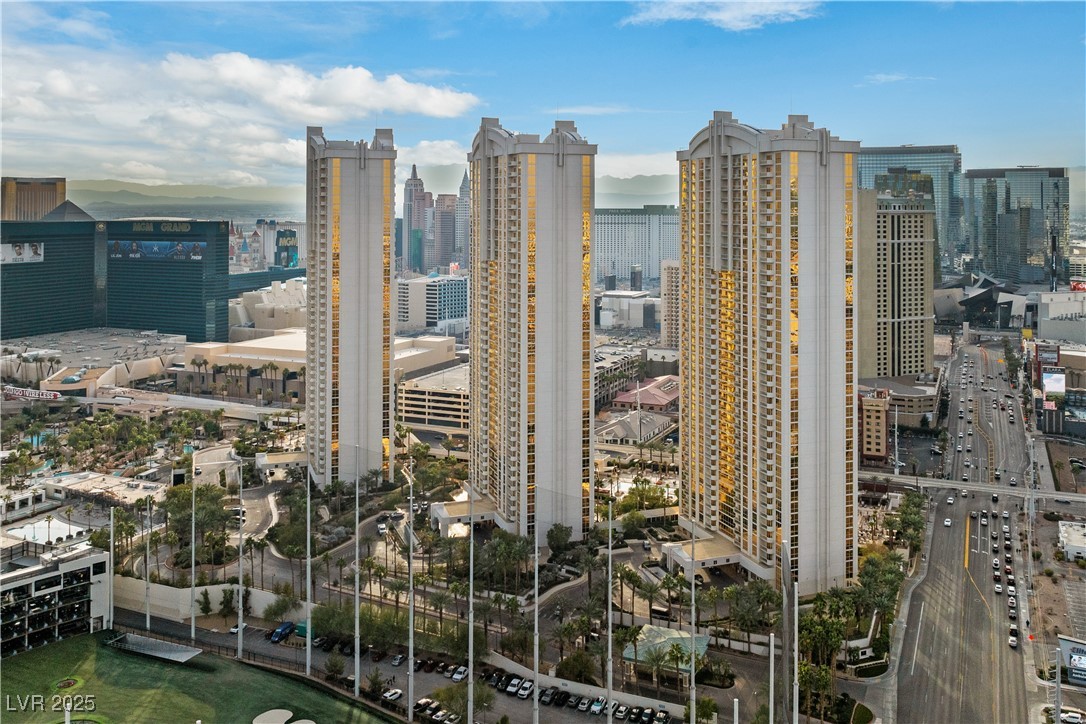 125 East Harmon Avenue 2521