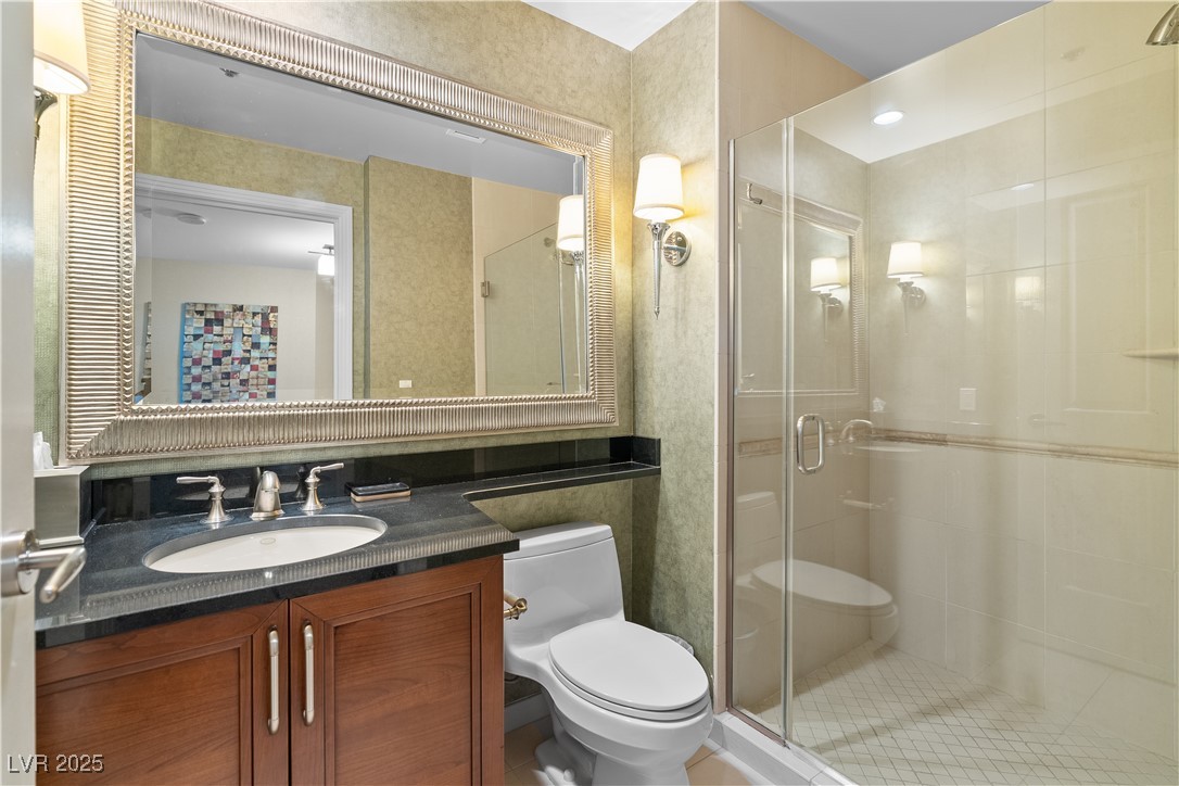 125 East Harmon Avenue 2521