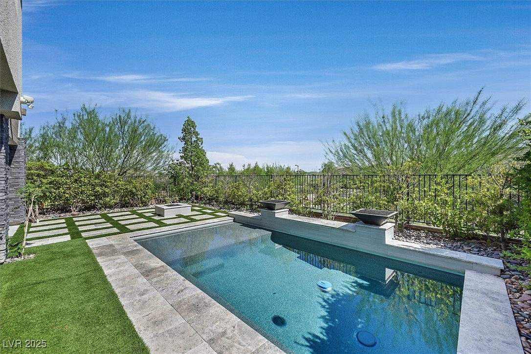 10287 Kesington Drive