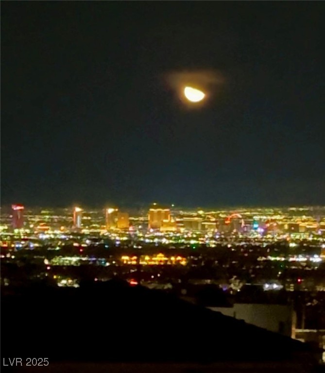 1586 Crowned Eagle Street