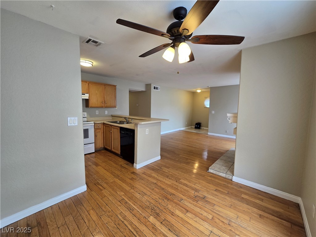 2972 Juniper Hills 201