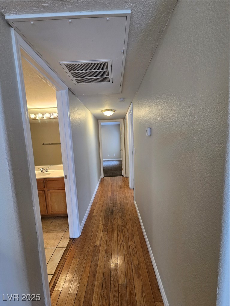 2972 Juniper Hills 201