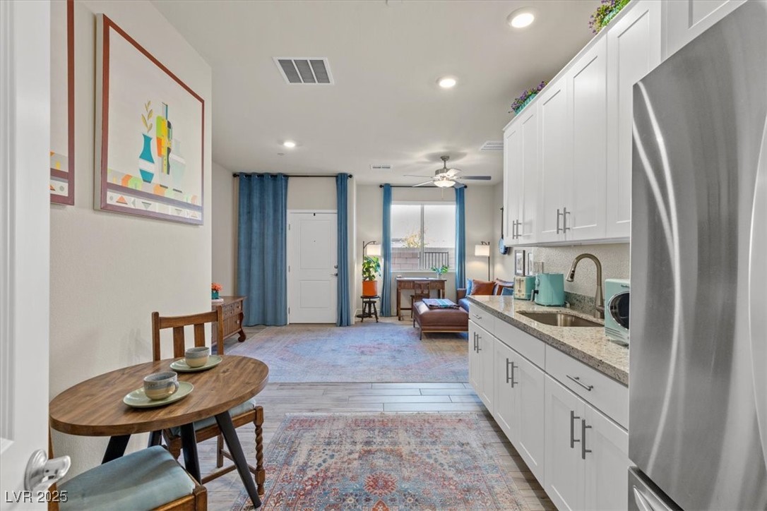 4050 Peaceful Dune Street