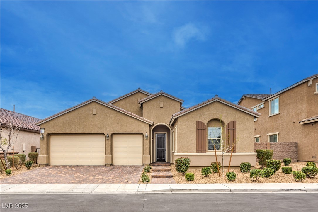 8841 White Harbor Avenue