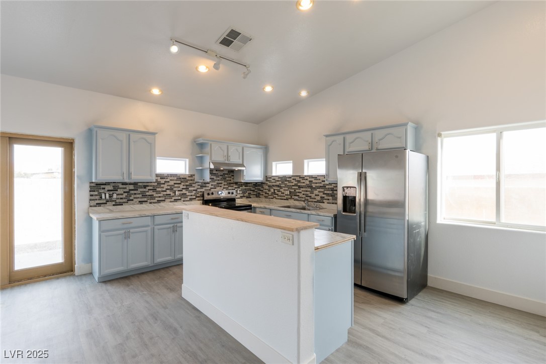 2128 La Salle Street