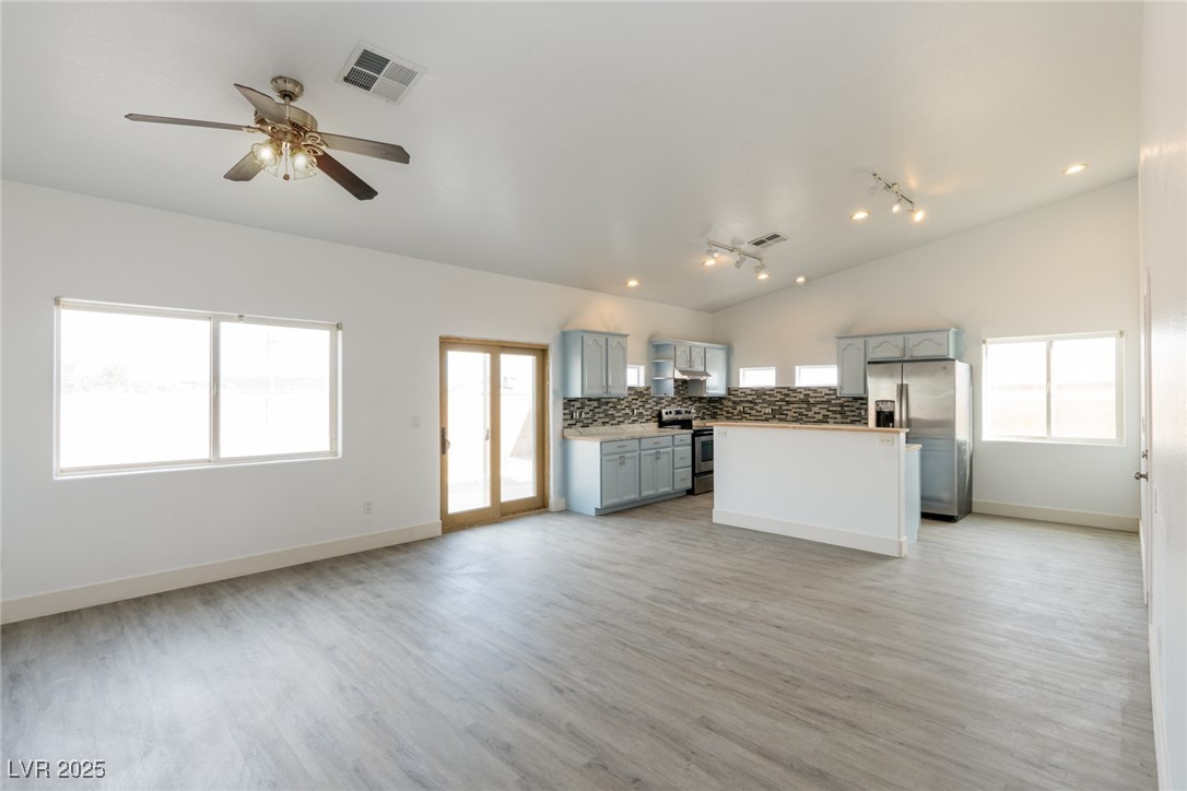 2128 La Salle Street