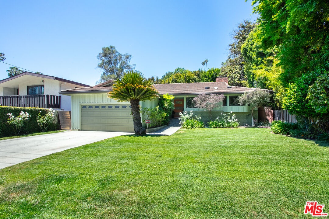 2211 Canyon Dr