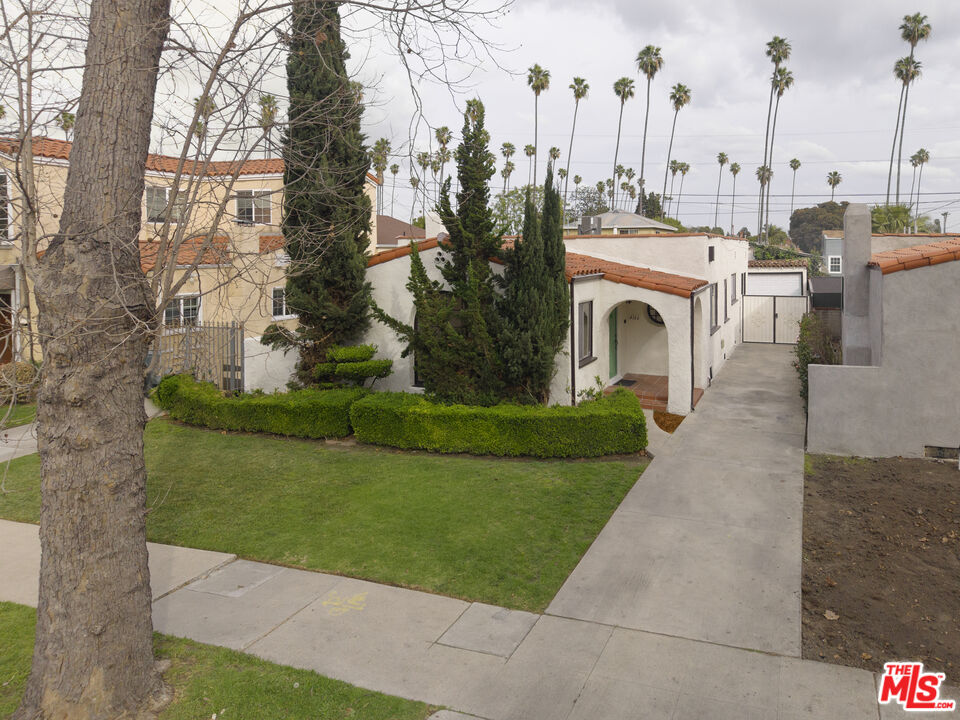 4166 4th Ave